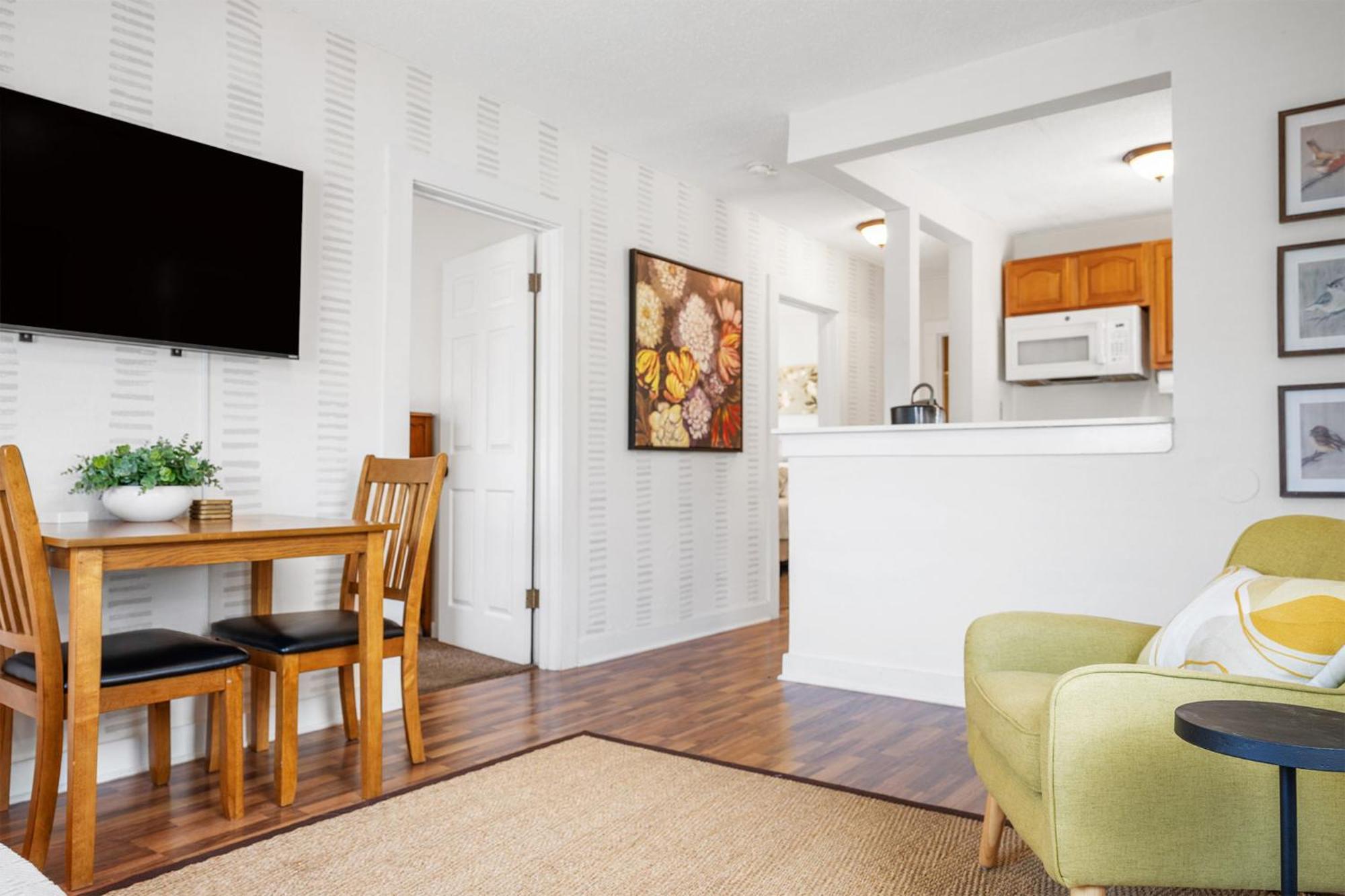 The Flats On Florida St - Super Comfy 2-Bedroom Apartments Mobile Buitenkant foto