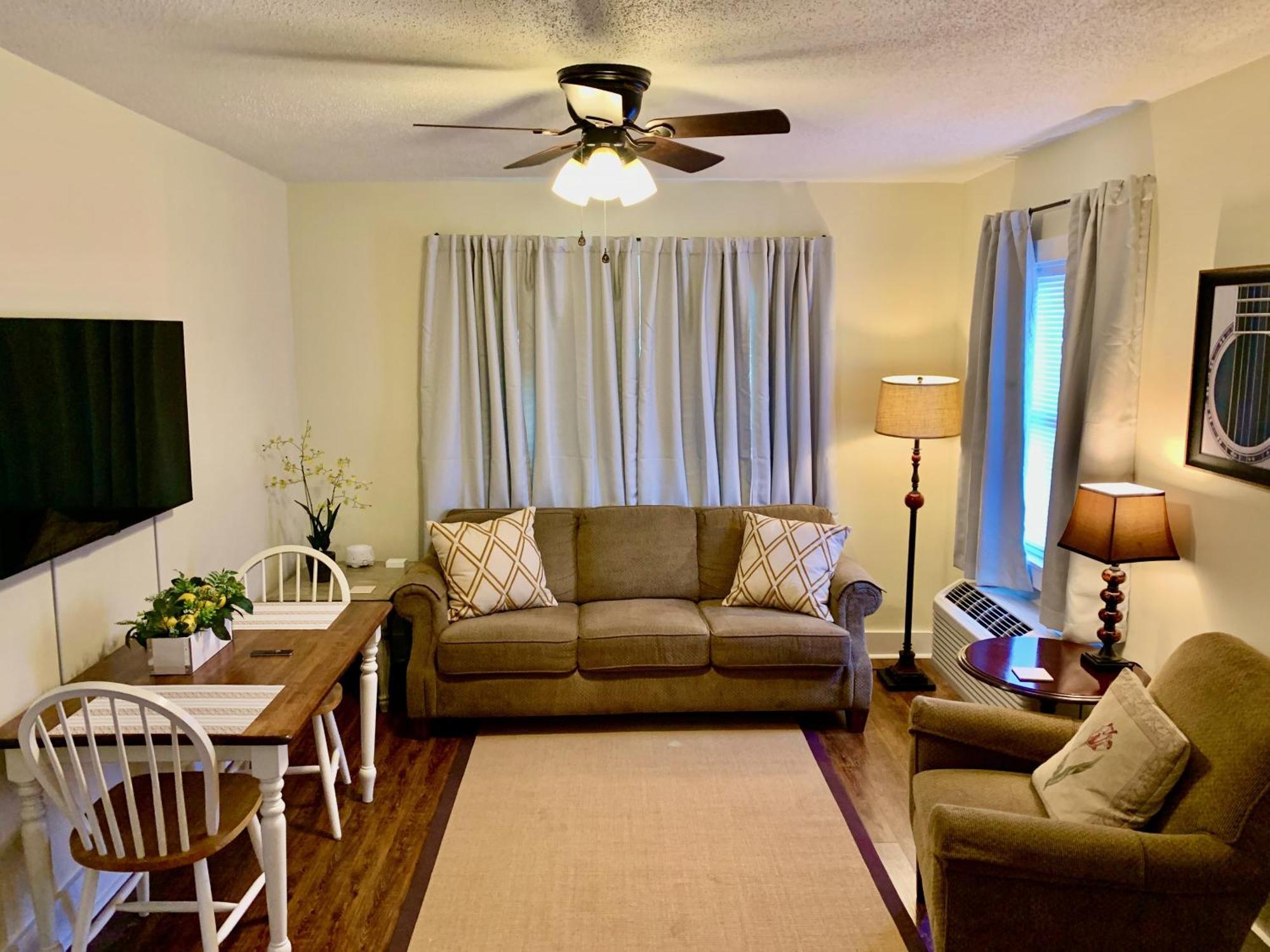 The Flats On Florida St - Super Comfy 2-Bedroom Apartments Mobile Buitenkant foto
