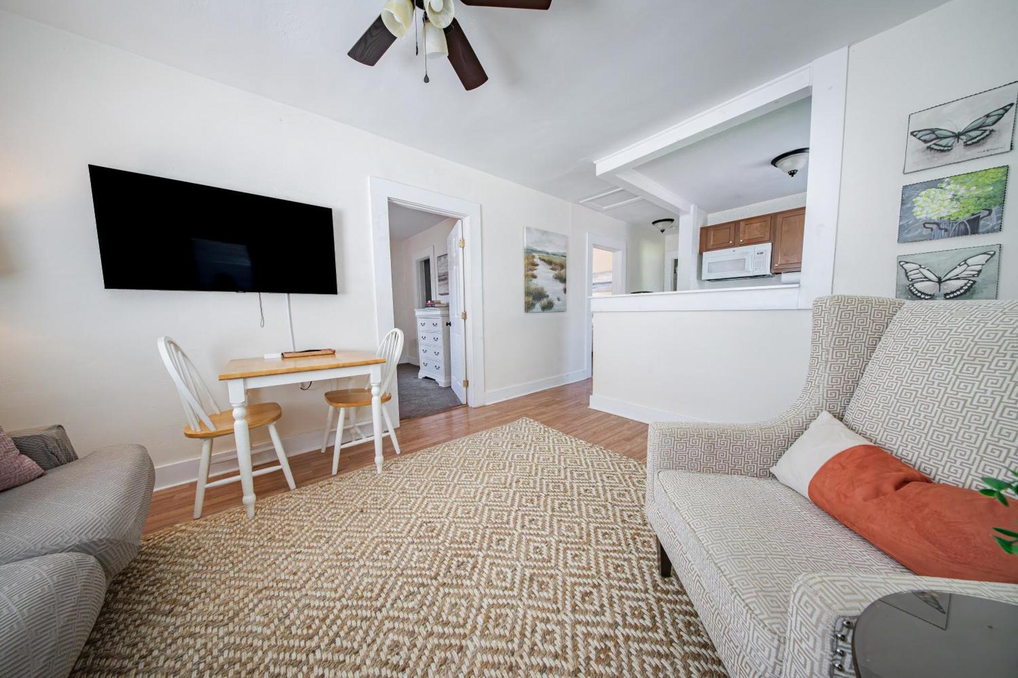 The Flats On Florida St - Super Comfy 2-Bedroom Apartments Mobile Buitenkant foto