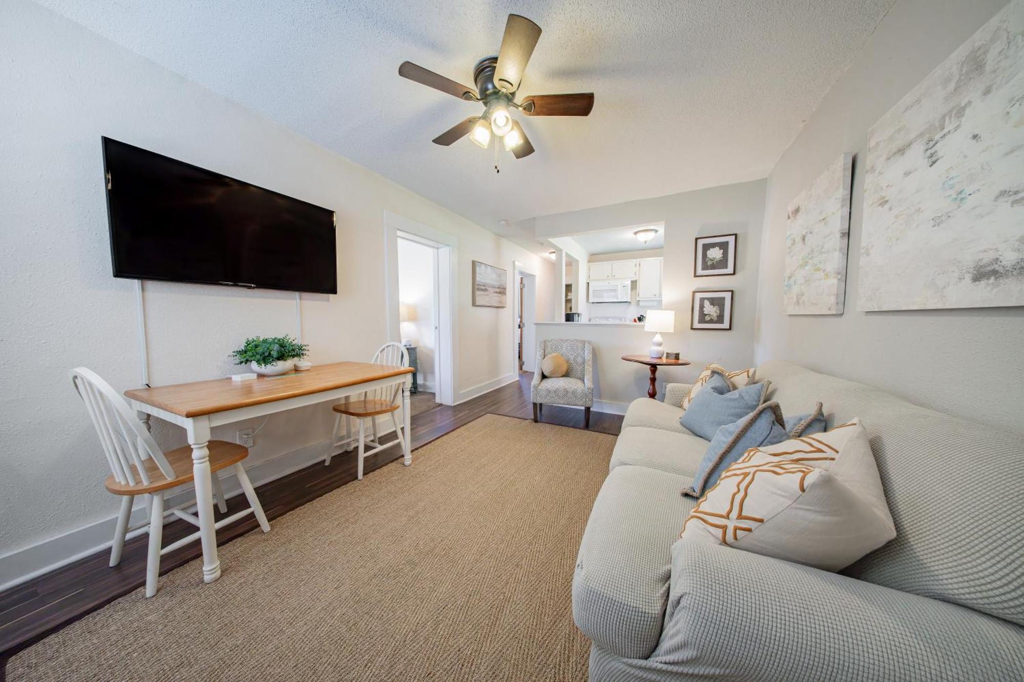 The Flats On Florida St - Super Comfy 2-Bedroom Apartments Mobile Buitenkant foto